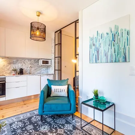 Josephine Apartment *