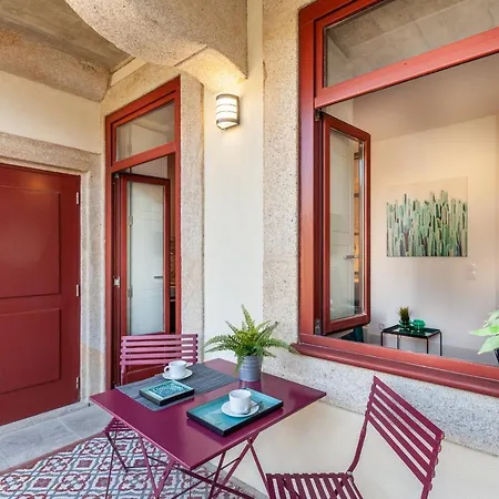 Josephine Apartment *