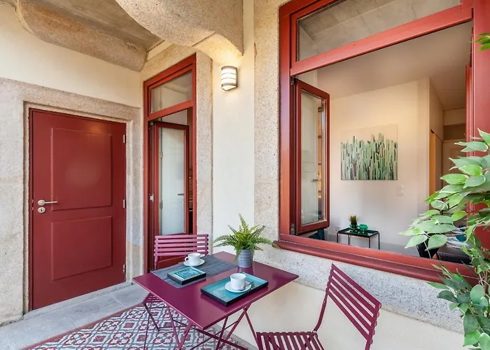 Josephine Apartment *